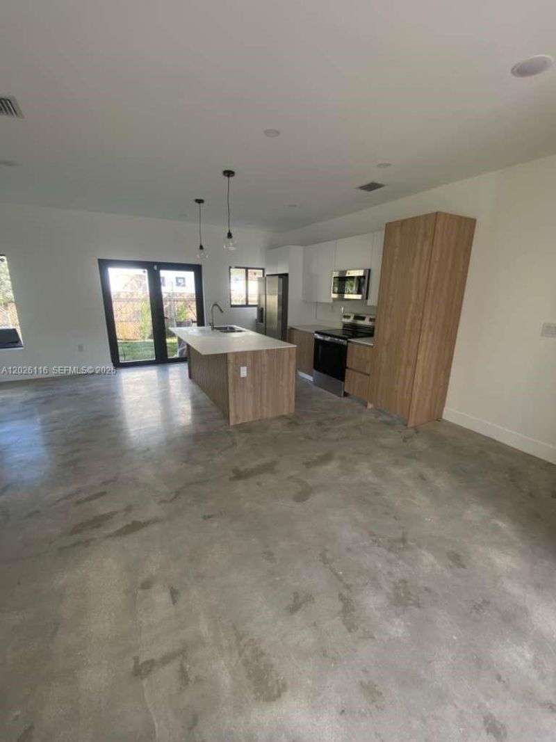6233 NW 20th Ave, Unit B, Miami, FL 33147 Photo