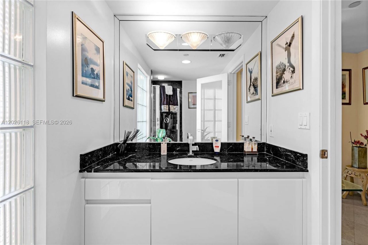 1455 Ocean Dr , Unit 1106, Miami Beach, FL 33139 Photo