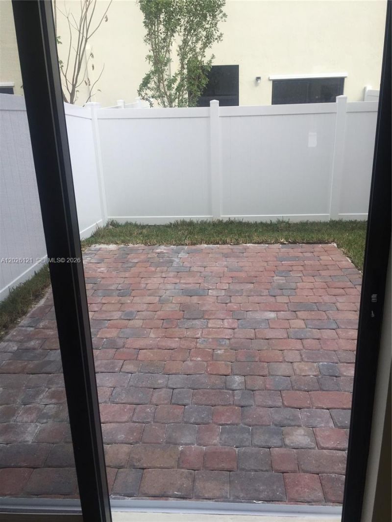 9307 W 33rd Way, Hialeah, FL 33018 Photo