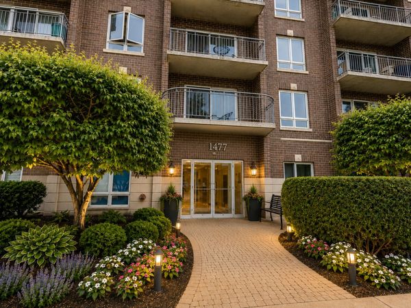 1477 E Thacker Street , Unit 205, Des Plaines, IL 60016