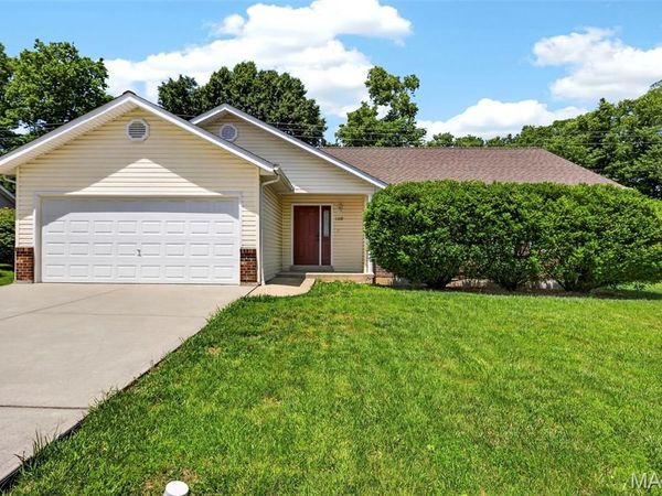 1310 Sleepy Hollow Drive, Troy, MO 63379