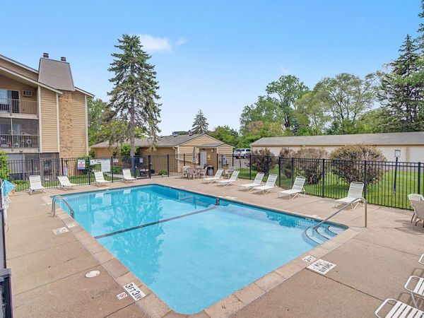 2030 Ridge Drive, Unit 32, Saint Louis Park, MN 55416