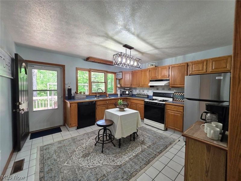 9311 Knowlton Road, Garrettsville, OH 44231 Photo 10
