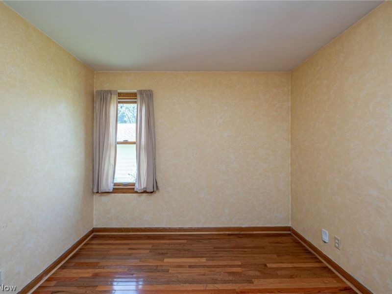 6136 N Canterbury Road , Parma, OH 44129 Photo 13