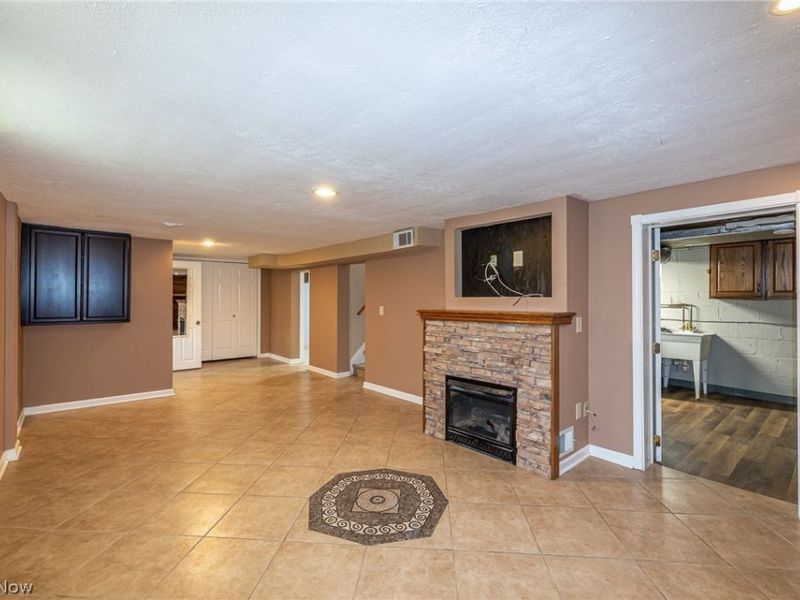 6136 N Canterbury Road , Parma, OH 44129 Photo 21