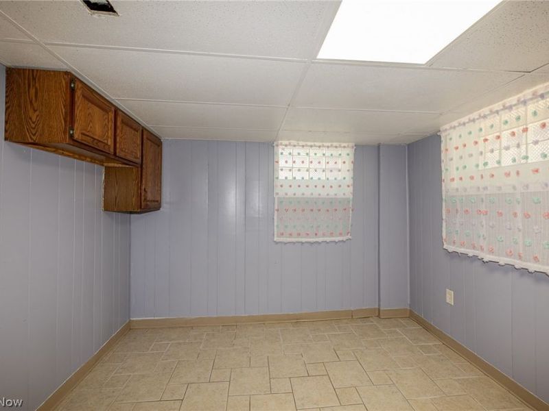 6136 N Canterbury Road , Parma, OH 44129 Photo 24