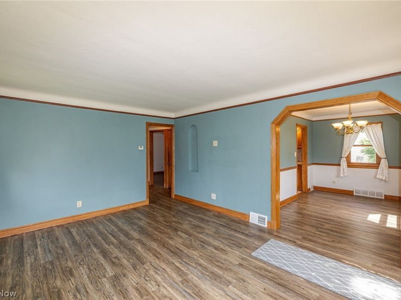 6136 N Canterbury Road , Parma, OH 44129 Photo 3