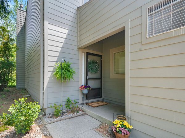 744 Peninsula Court, Ann Arbor, MI 48105
