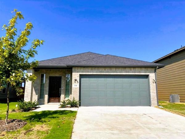 114 Providence Avenue, Farmersville, TX 75442