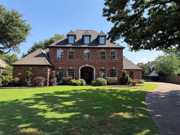 1020 Highland Oaks Drive, Southlake, TX 76092