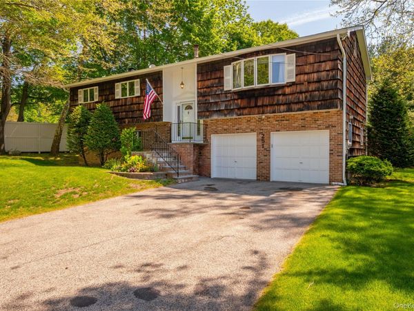 251 Bainbridge Avenue , Thornwood, NY 10594