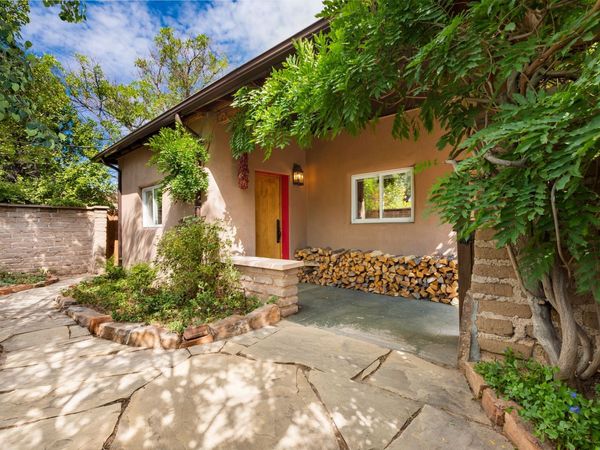 831 Ninita , Santa Fe, NM 87505