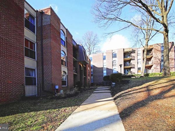 3318 WOODBURN VILLAGE DRIVE, Unit 32, ANNANDALE, VA 22003