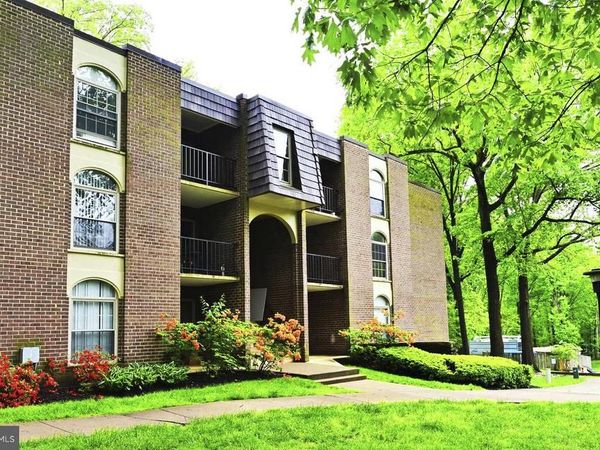 3318 WOODBURN VILLAGE DRIVE, Unit 32, ANNANDALE, VA 22003