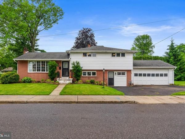 300 S 9TH STREET , QUAKERTOWN, PA 18951