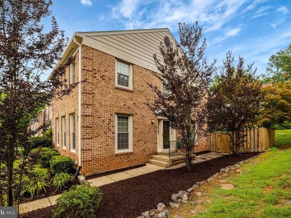 5720 CROWNLEIGH COURT, BURKE, VA 22015