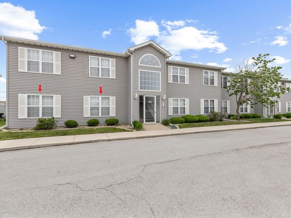 8222 Lincoln Circle , Unit C, Merrillville, IN 46410