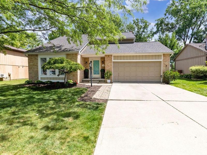 3308 Woods Mill Drive, Hilliard, OH 43026 Photo 1