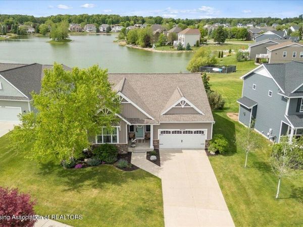 4220 Presidents Way, DeWitt, MI 48820