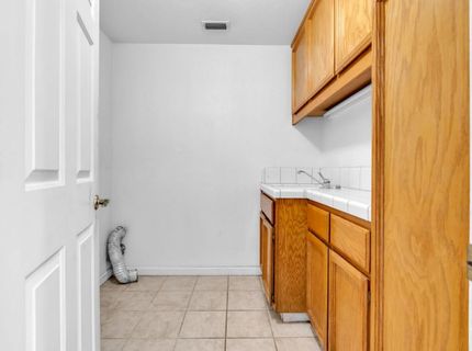 9186 Lagrange Ct, Elk Grove, CA 95624 Photo