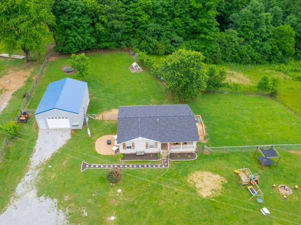 133 Cleveland Rd , Wartrace, TN 37183