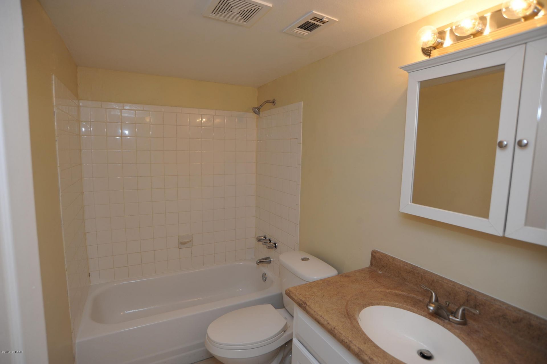415 N Halifax Avenue, Unit 103, Daytona Beach, FL 32118 Photo