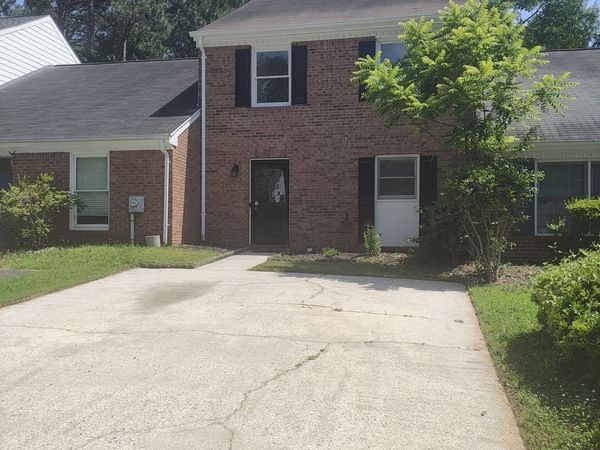 415 Williamsburg Way, Fayetteville, GA 30214