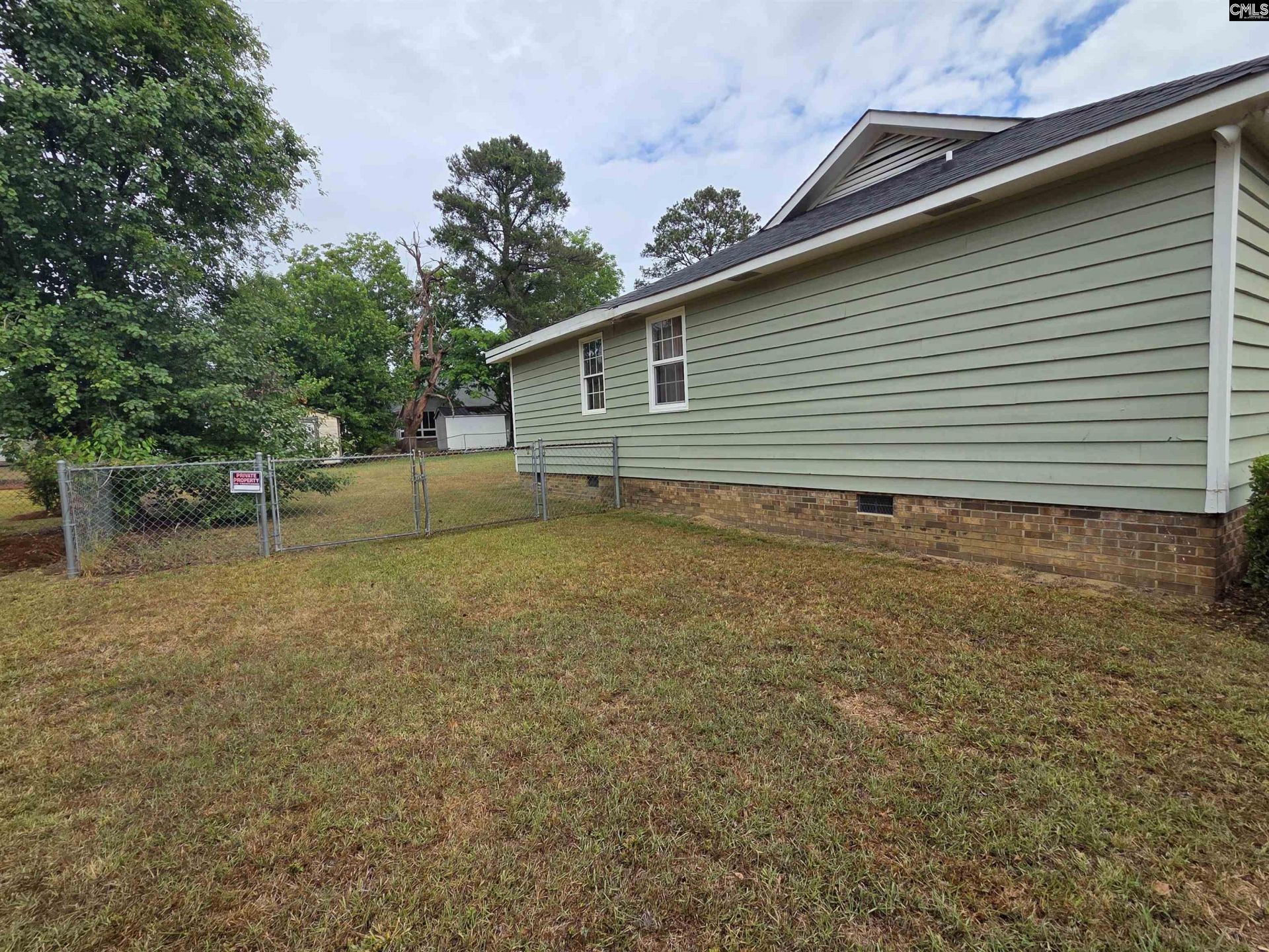 592 Medway Drive  Photo 14