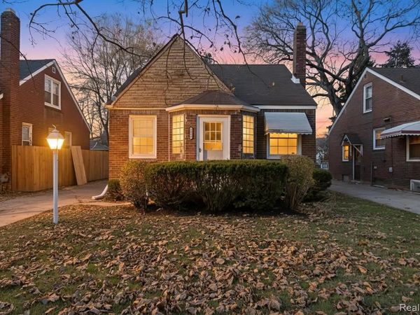 11285 Lakepointe Street, Detroit, MI 48224