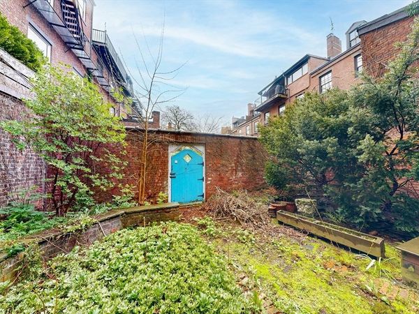 37 Mt Vernon St, Unit 1, Boston, MA 02108