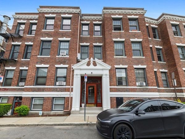 100 Lanark Rd, Unit 4, Boston, MA 02135