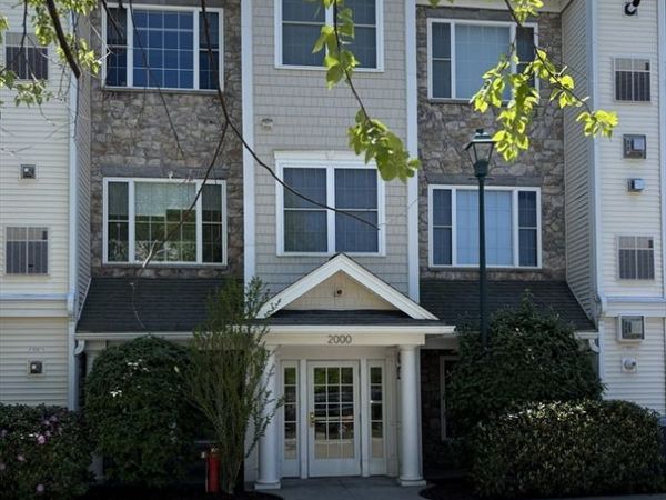 2303 Davenport Avenue, Unit 2303, Canton, MA 02021