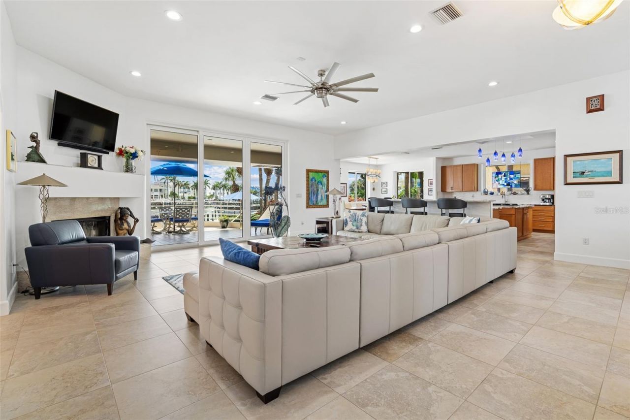 833 Ponce De Leon Drive, Tierra Verde, FL 33715 Photo