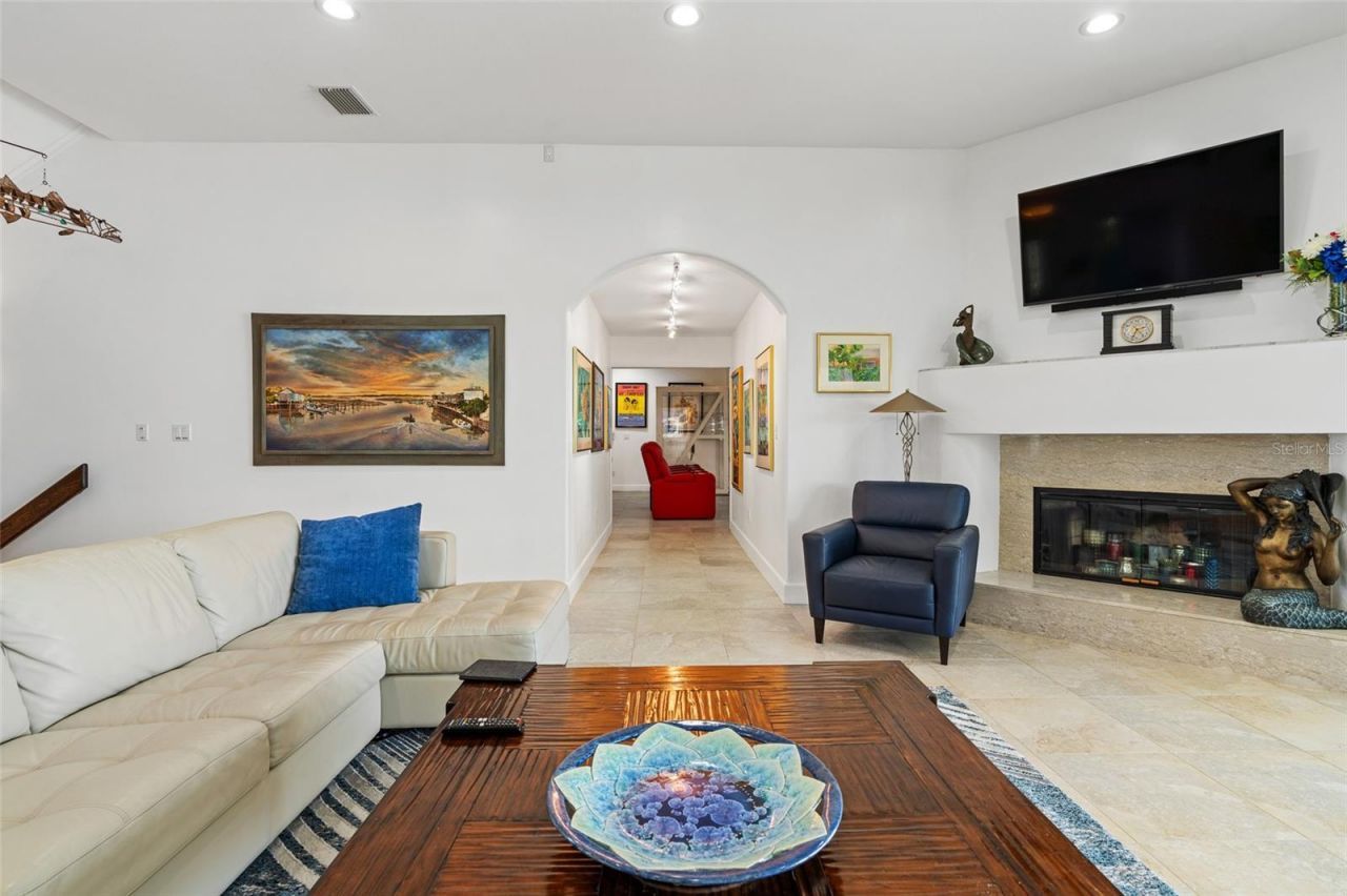 833 Ponce De Leon Drive, Tierra Verde, FL 33715 Photo