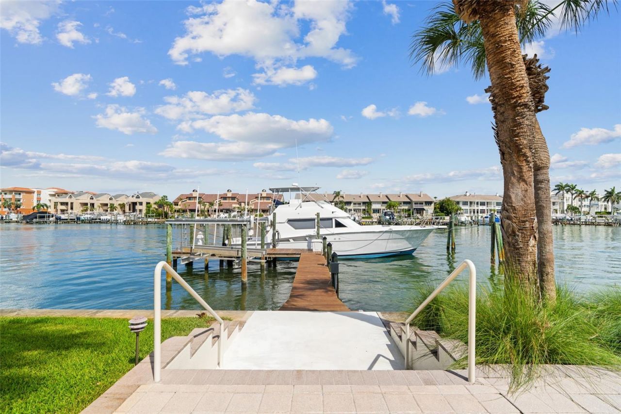 833 Ponce De Leon Drive, Tierra Verde, FL 33715 Photo