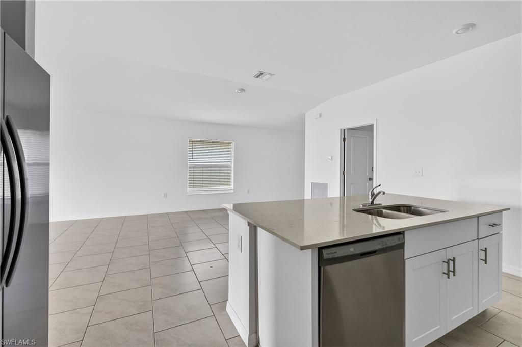 4007 San Clemente Ct , North Fort Myers, FL 33917 Photo