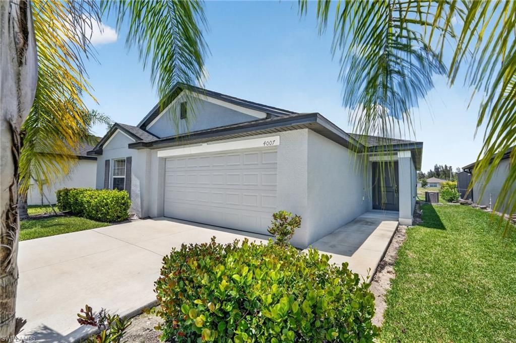 4007 San Clemente Ct , North Fort Myers, FL 33917 Photo