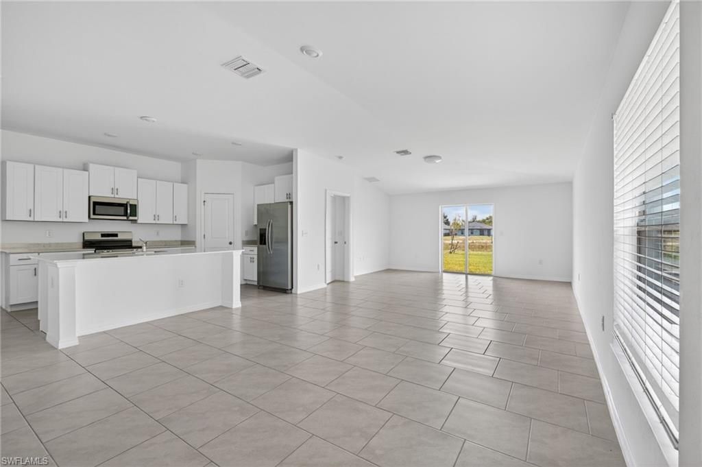 4007 San Clemente Ct , North Fort Myers, FL 33917 Photo