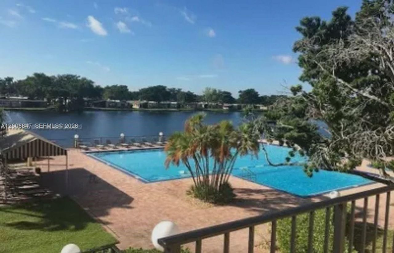 101 Berkley Rd, Unit 101, Hollywood, FL 33024 Photo