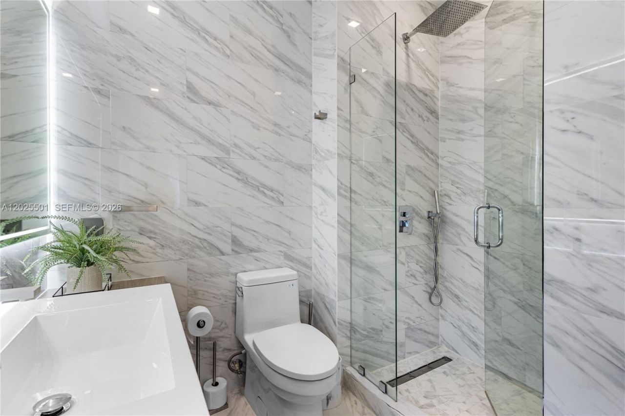 1544 Michigan Ave, Miami Beach, FL 33139 Photo