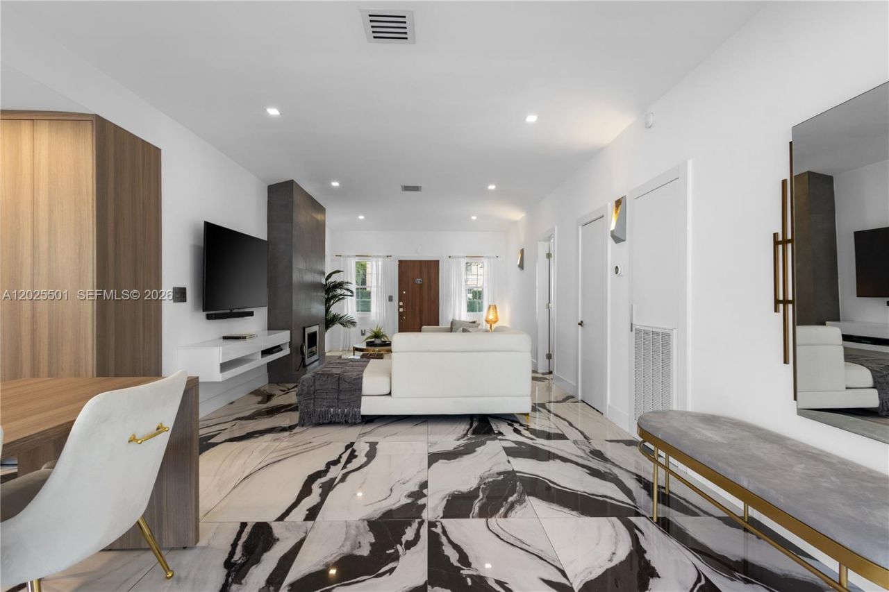 1544 Michigan Ave, Miami Beach, FL 33139 Photo