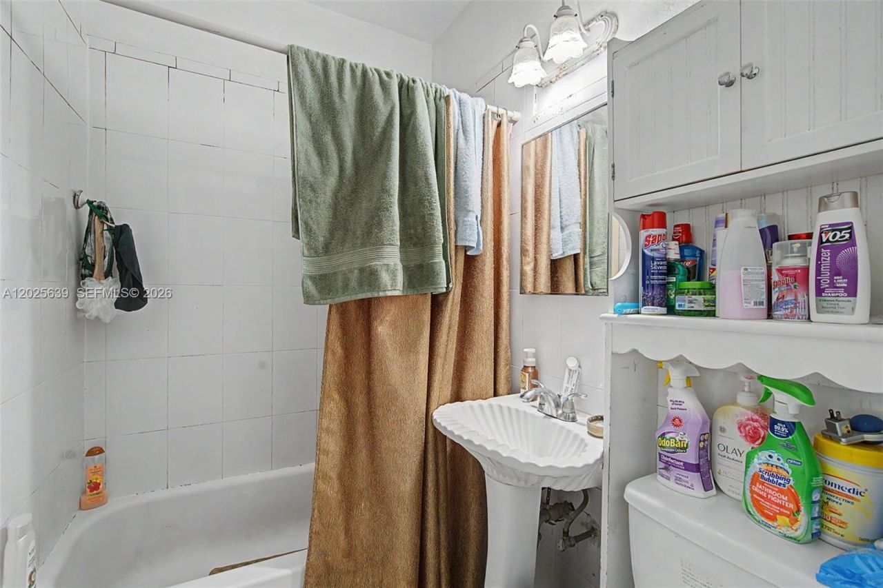Please Call For Address, Miami, FL 33135 Photo