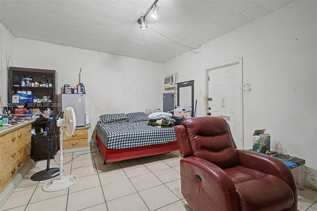 Please Call For Address, Miami, FL 33135 Photo