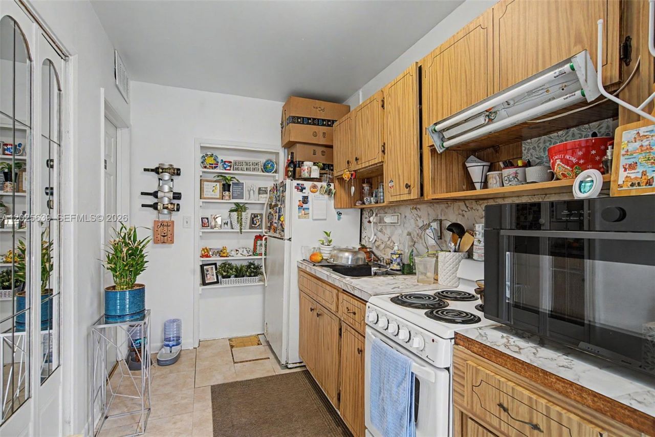 Please Call For Address, Miami, FL 33135 Photo