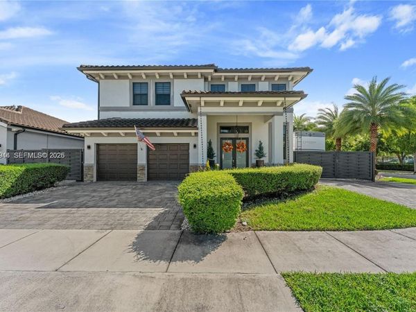 14856 SW 27th Ter , Miami, FL 33185