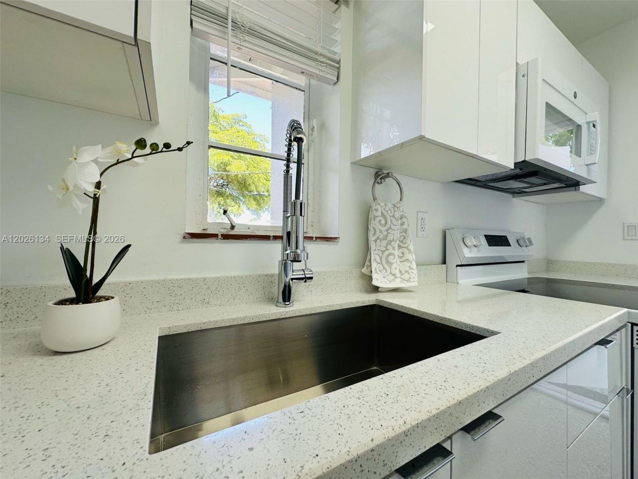 417 SE 14th Ct, Unit 4, Fort Lauderdale, FL 33316 Photo