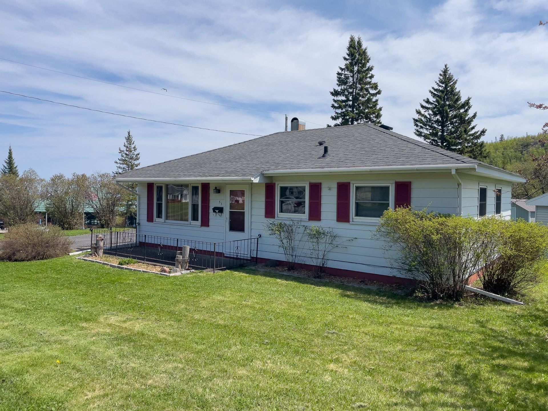 53 Banks Boulevard, Silver Bay, MN 55614
