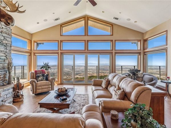 24143 Rockview, Crestline, CA 92325
