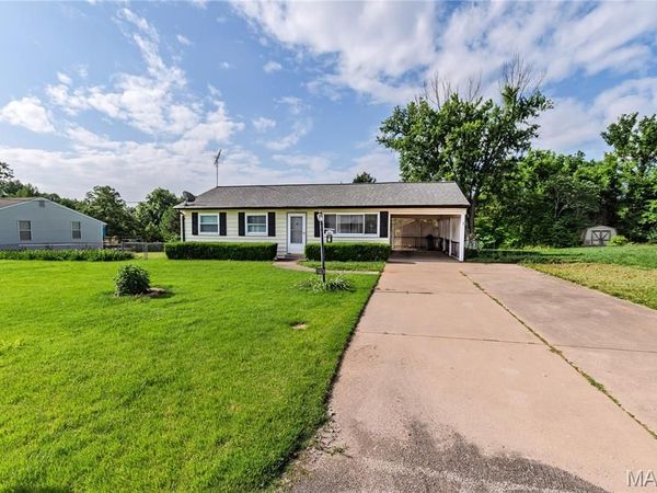 28 Doris Avenue, O'Fallon, MO 63368