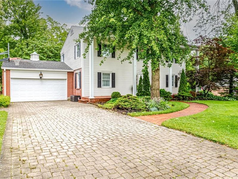 320 Deauville Drive, Washington Township, OH 45429 Photo 3